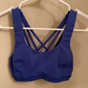 Sz 4 Lululemon Free to Be Serene Bra